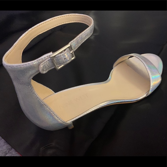 Metallic silver ankle straps - Picture 11 of 16